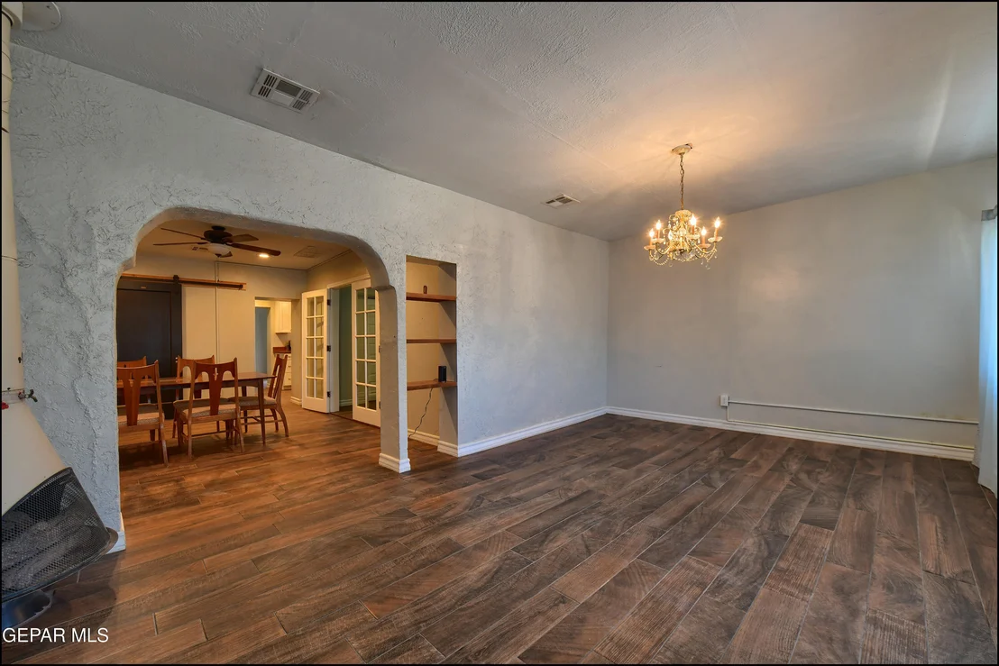 Photo of 504 CANAL Road