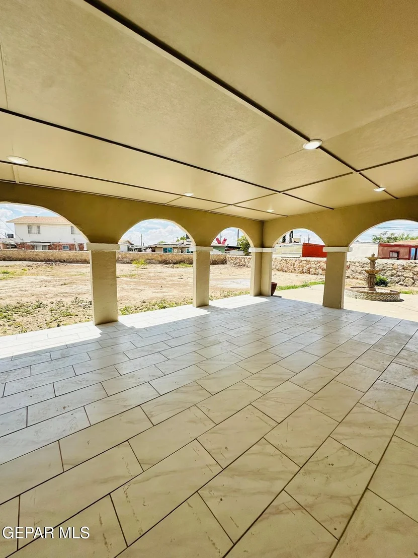 Photo of 5018 Flower Drive