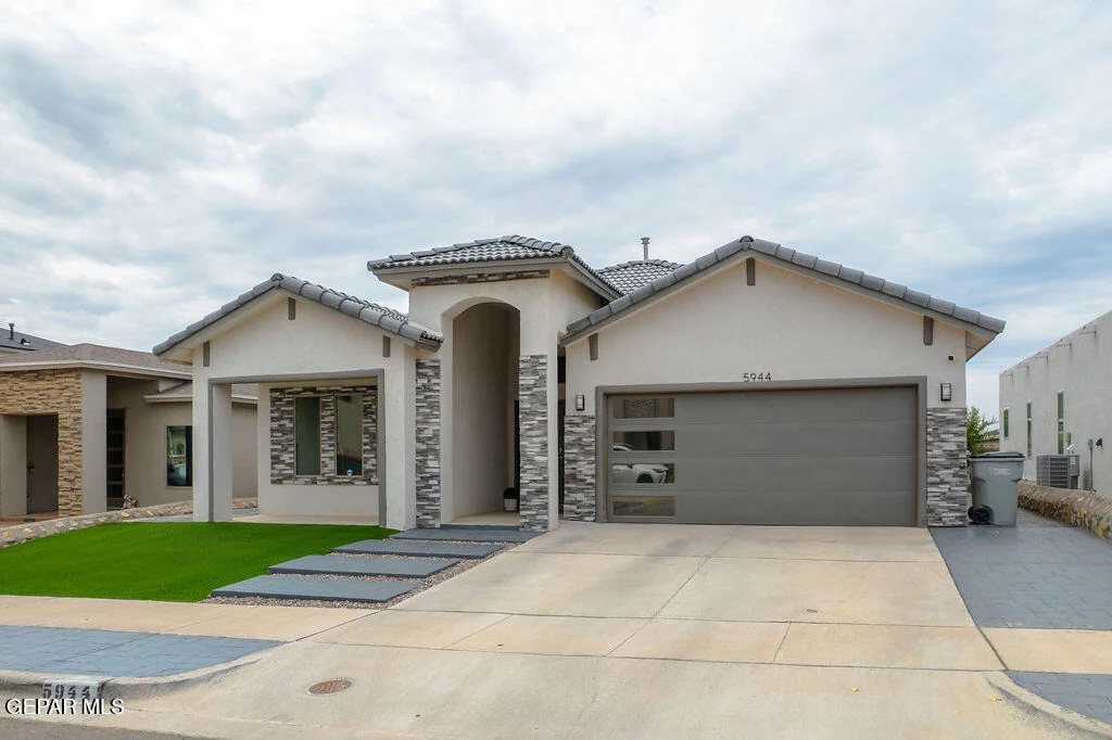 Photo of 5944 HIDDEN ARBOR Drive