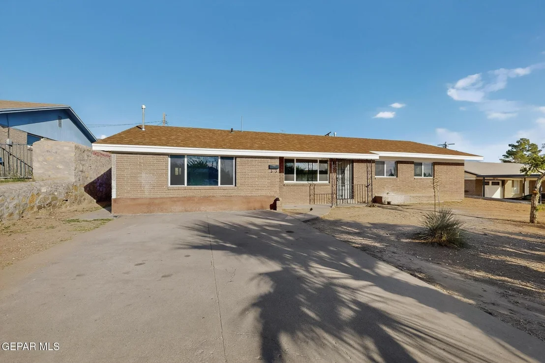 Photo of 105 CAMILLE Drive