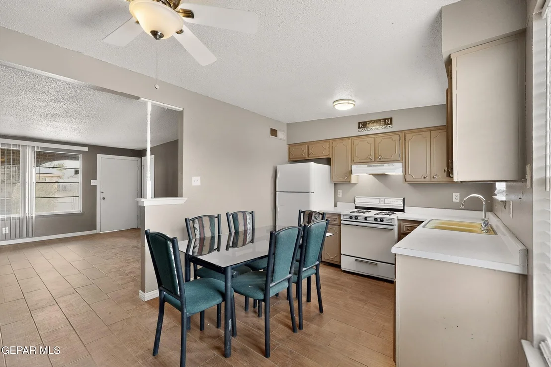Photo of 917 MARIGOLD Way