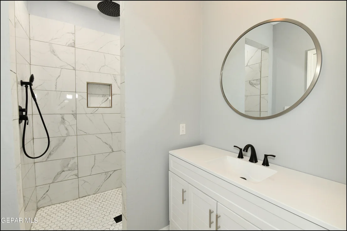 Photo of 1017 Ojinaga Road