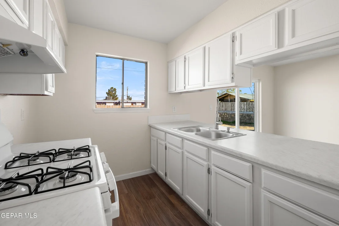 Photo of 220 MARAVILLA Drive