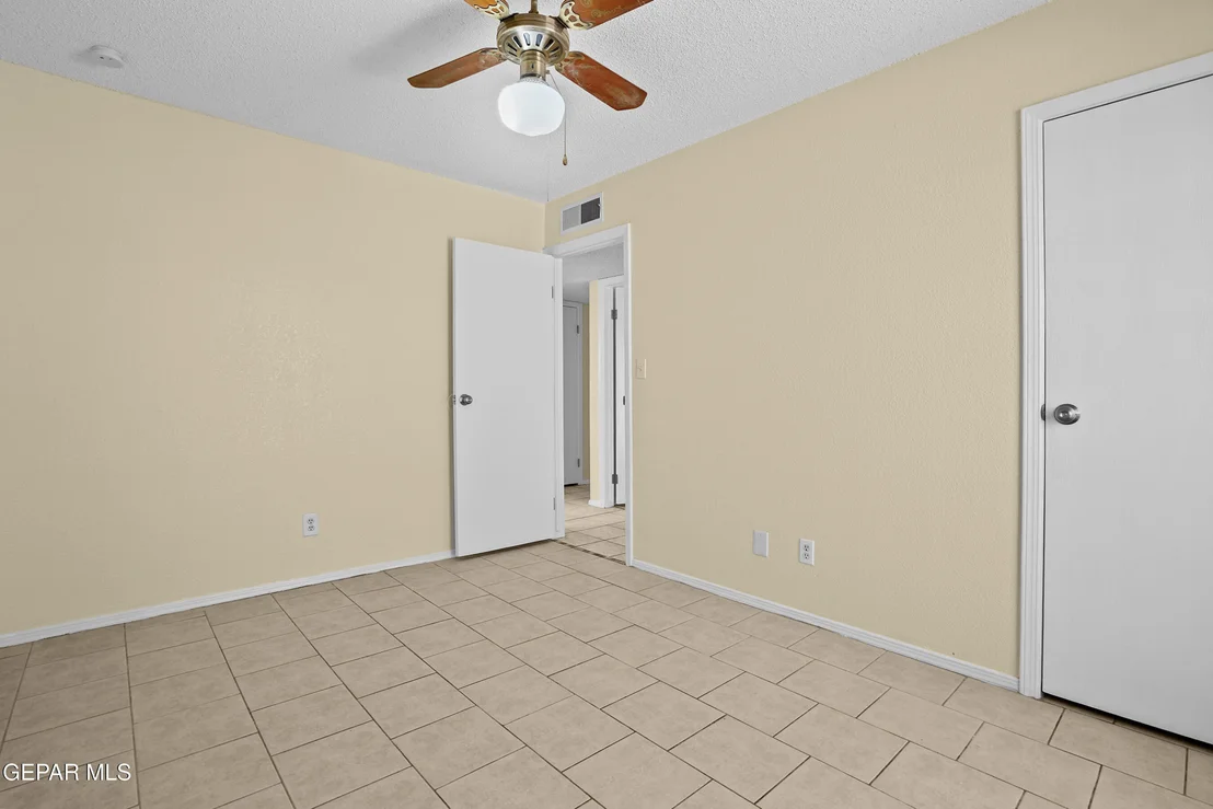 Photo of 4968 GRAPELAND Drive