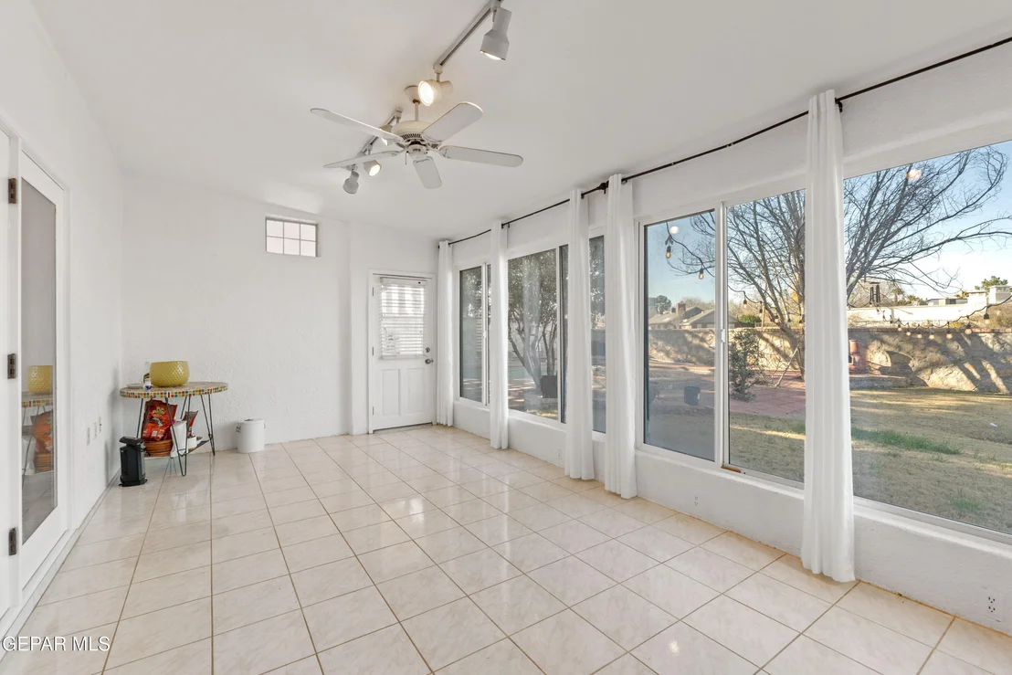 Photo of 721 WILLOW GLEN Drive