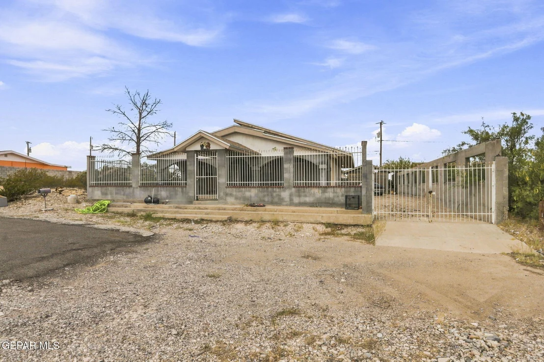 Photo of 8621 REMINGTON Drive