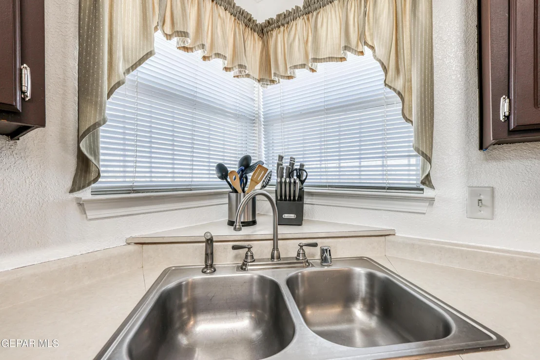 Photo of 10928 REEF SANDS Drive