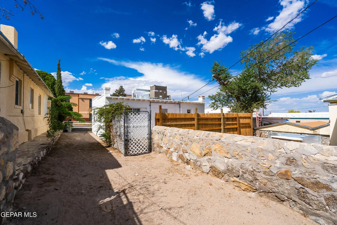 Photo of 3328 Mountain Avenue