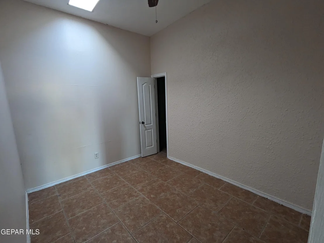 Photo of 3449 Krag Street