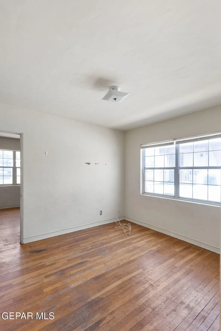Photo of 708 E BALTIMORE Drive