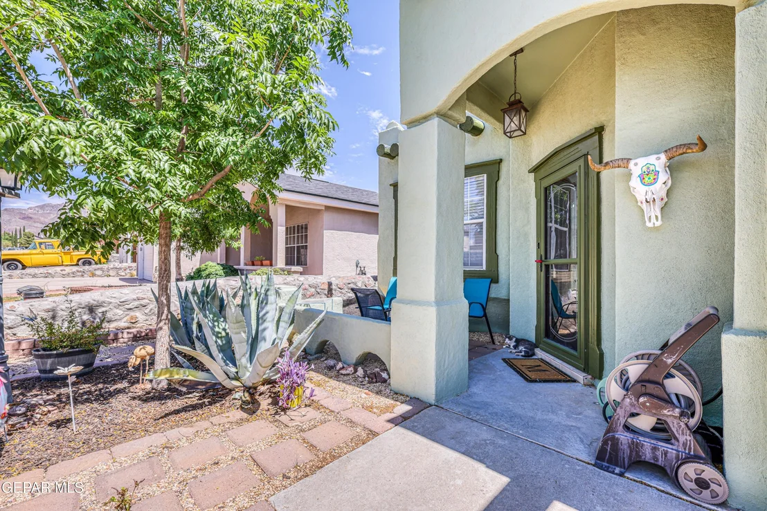 Photo of 7108 CANYON RUN Drive