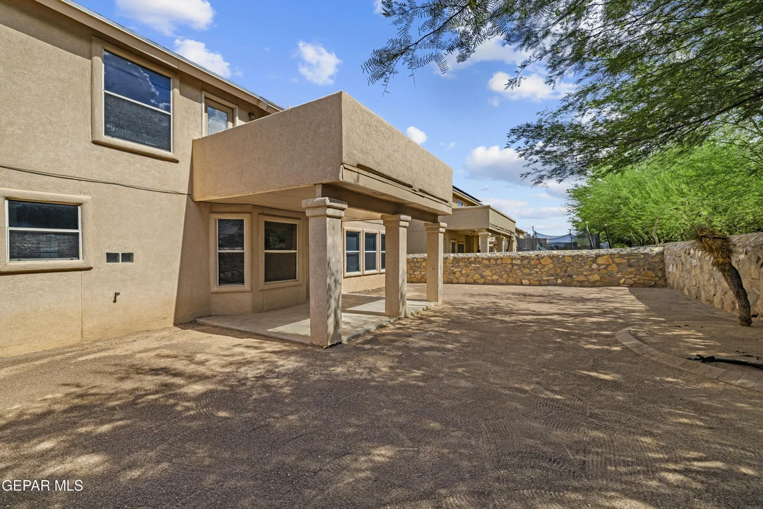 Photo of 10817 WALDEN POND Street