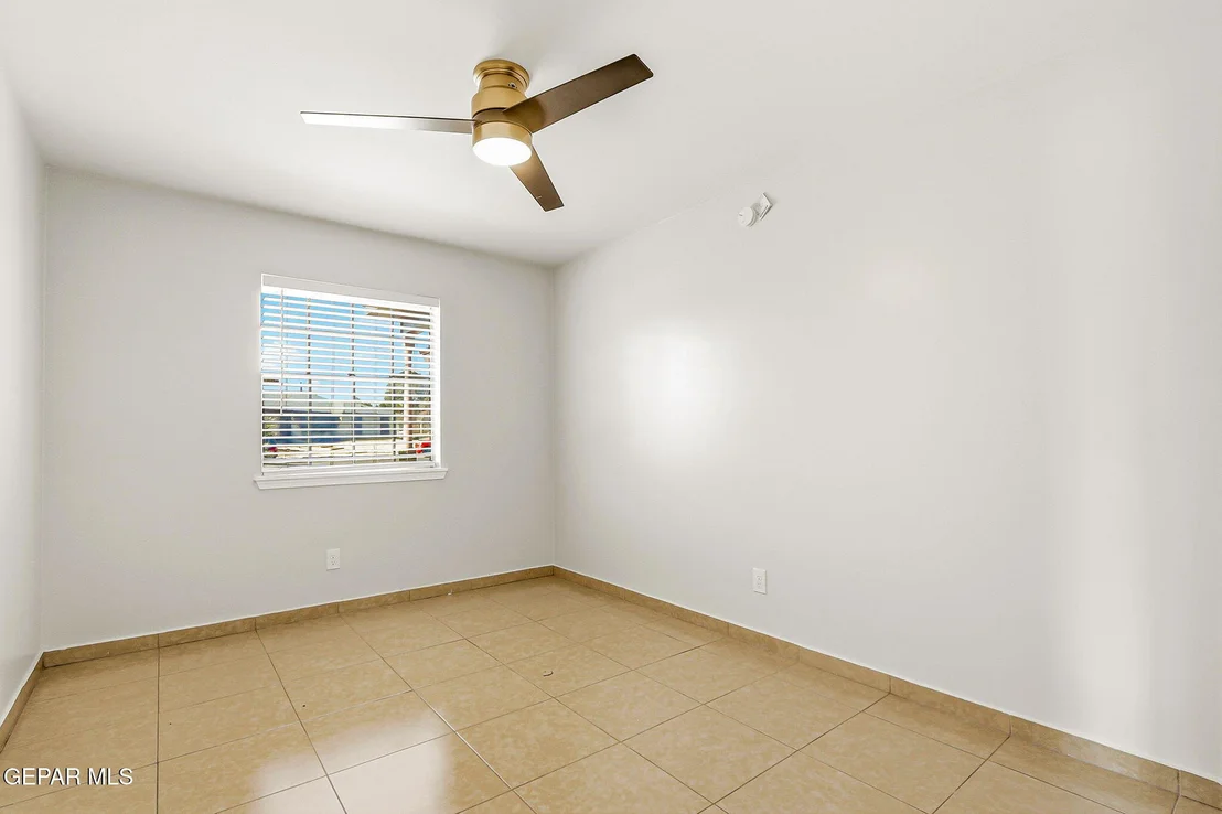 Photo of 1415 MONTE NEGRO Drive