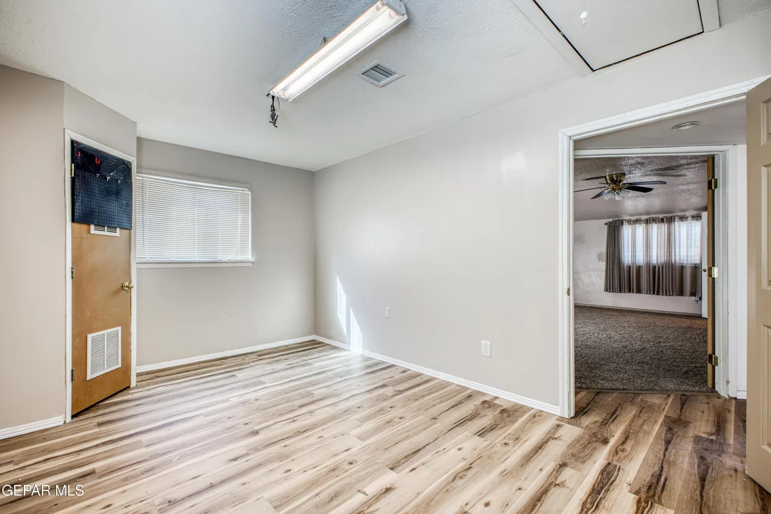Photo of 5800 NIKE Lane