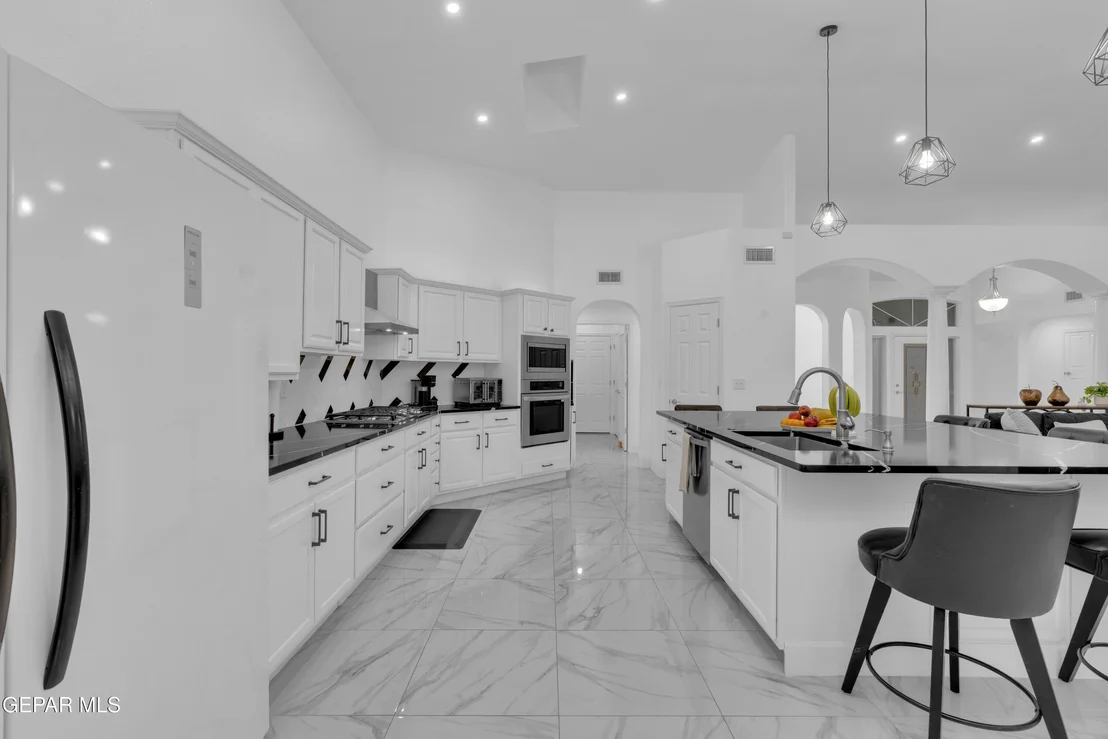 Photo of 6337 FRANKLIN RED Drive