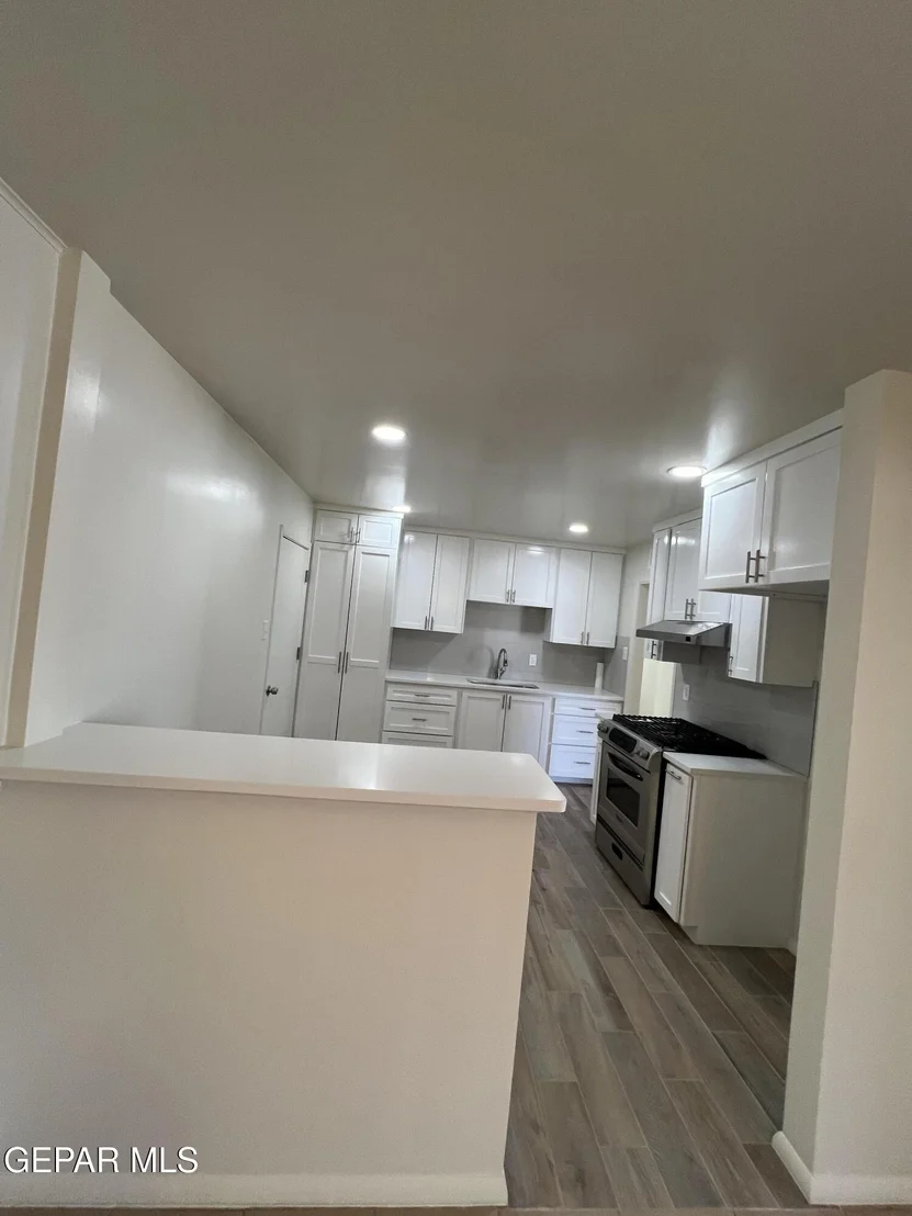 Photo of 6044 CABRILLO Drive