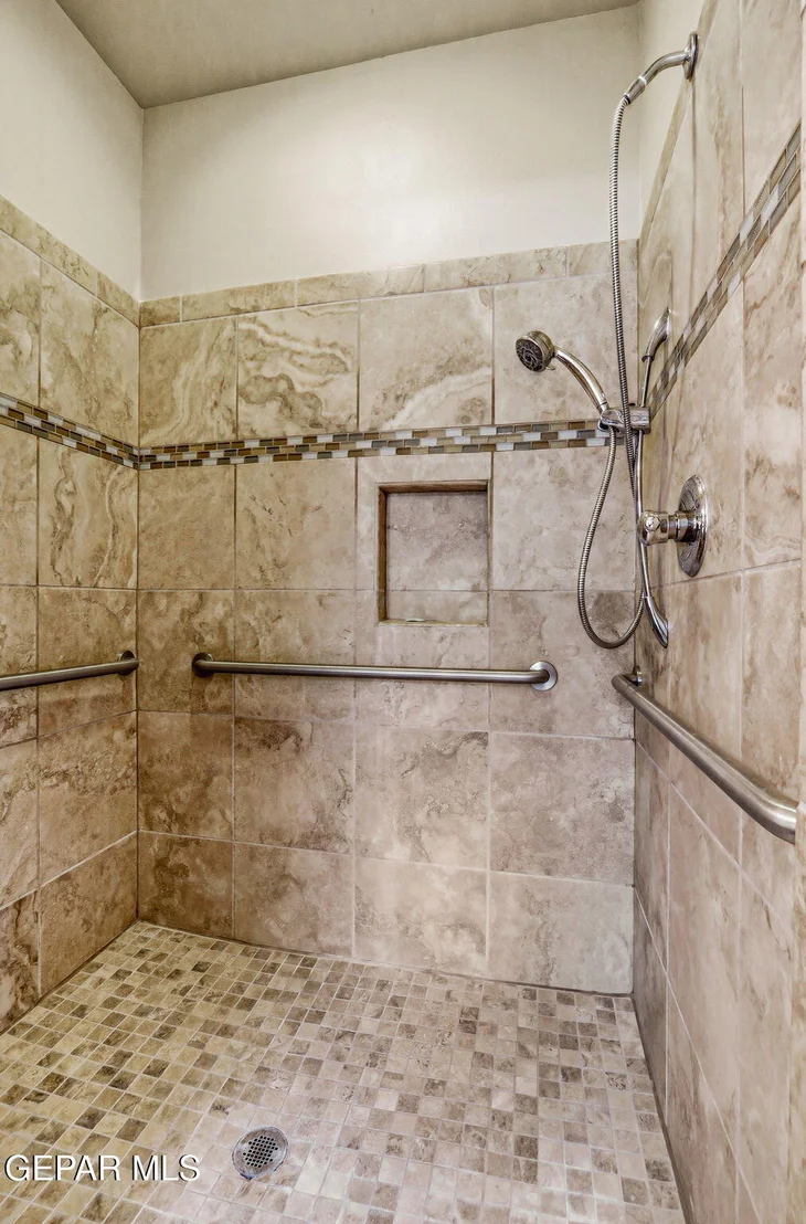Photo of 11052 RAY MENA Lane