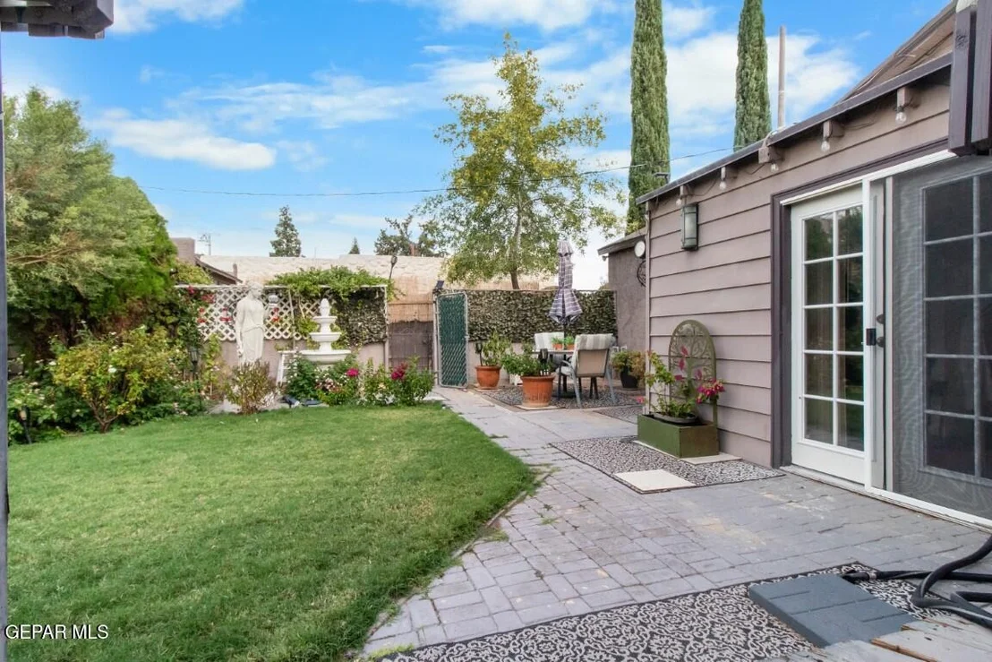 Photo of 607 Mesita Drive
