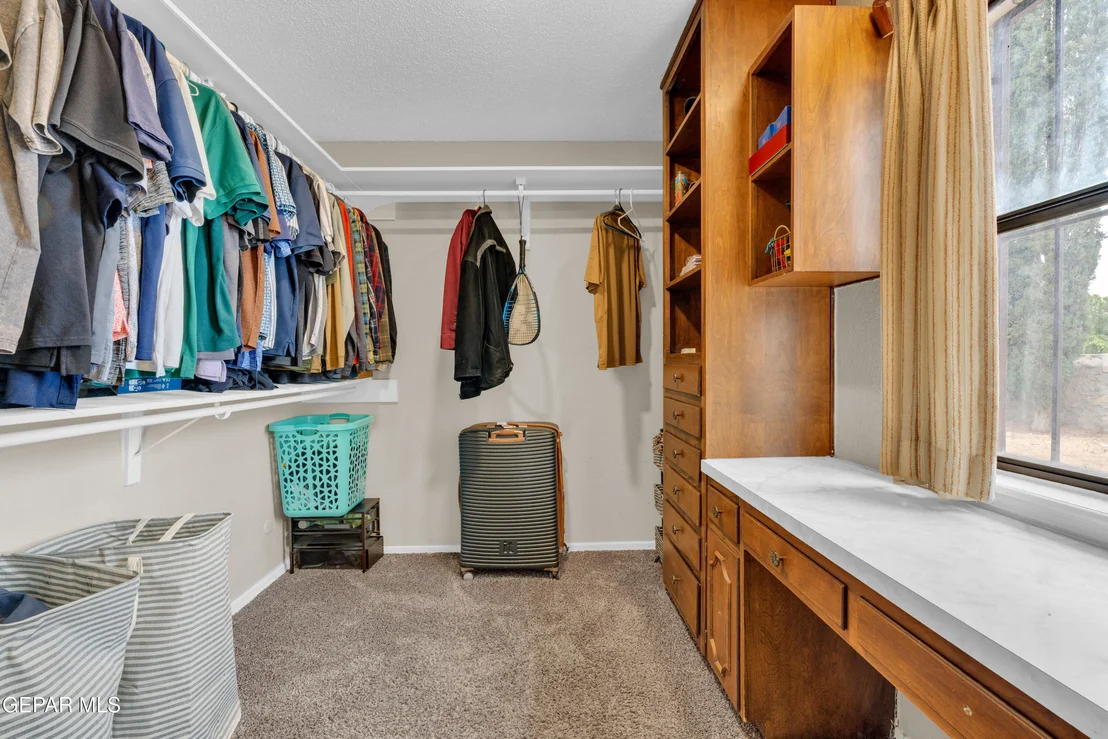 Photo of 425 VALPLANO Drive