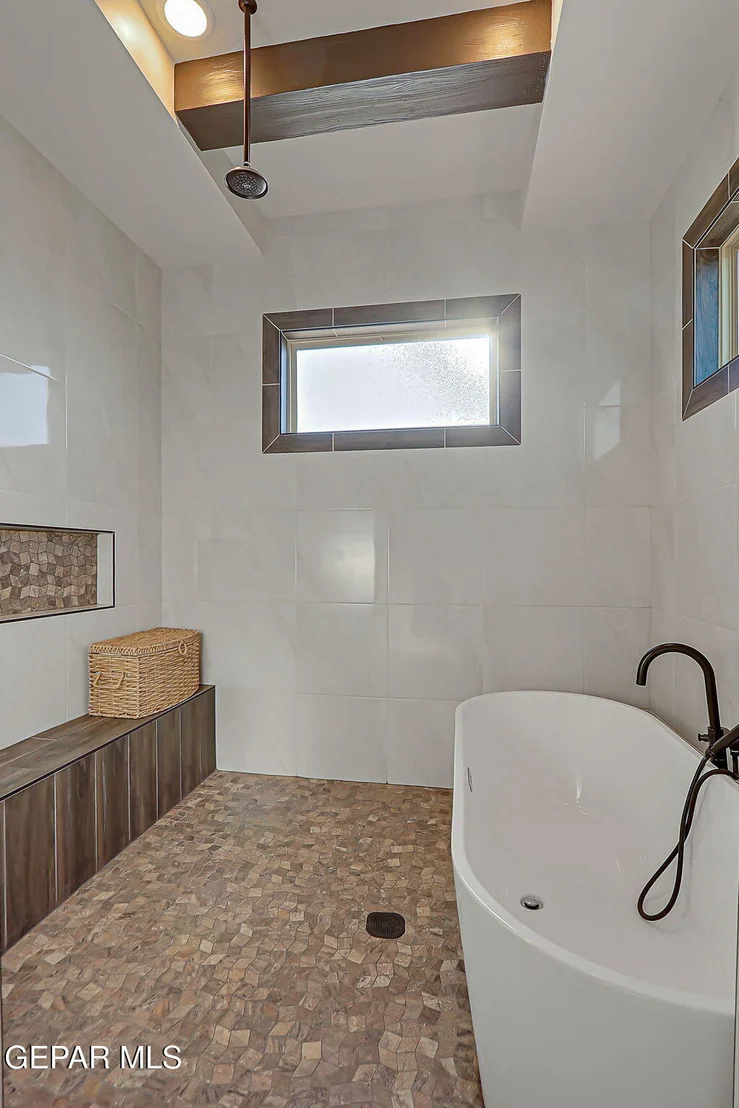 Photo of 12233 BIDDLESTON Drive