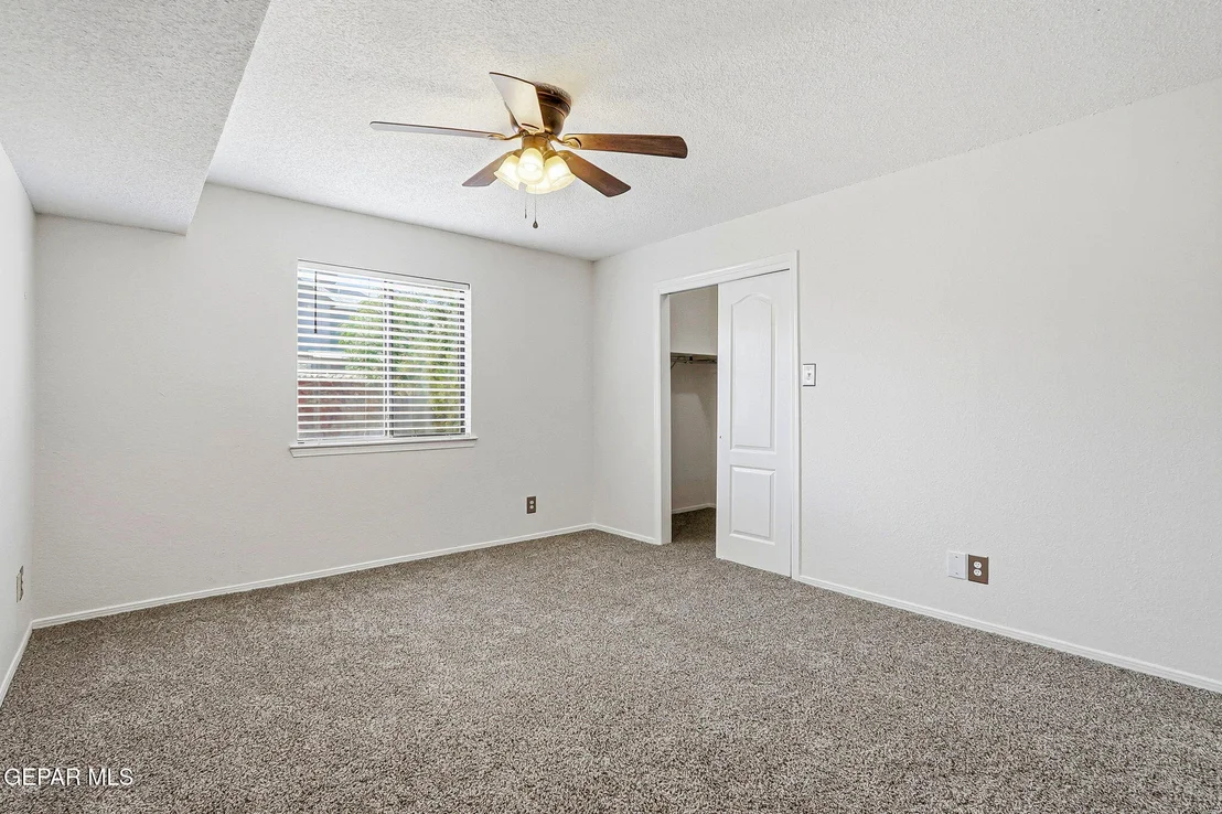 Photo of 7109 OVAL ROCK Drive