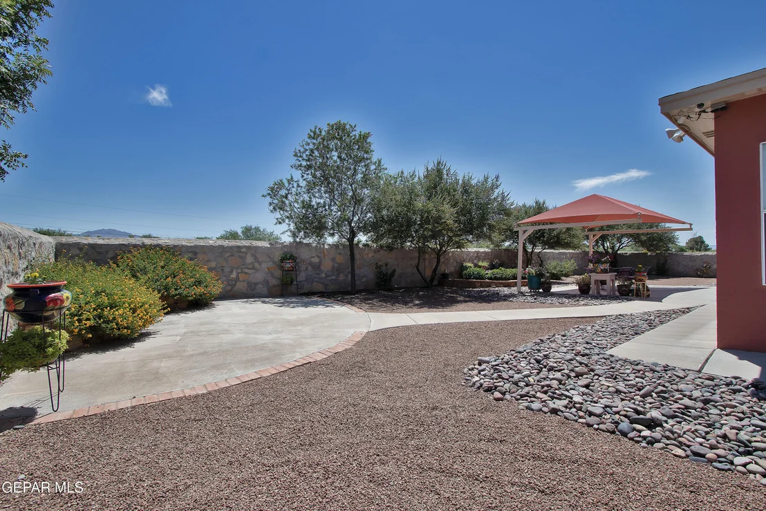 Photo of 920 TYLER SETH Avenue