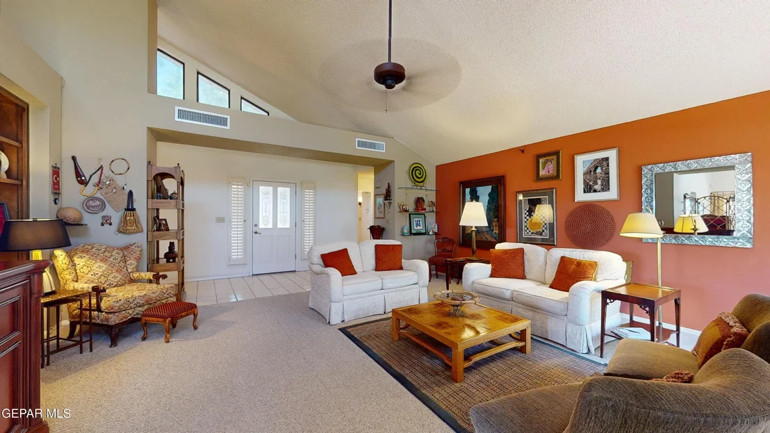 Photo of 724 CHELTENHAM Drive