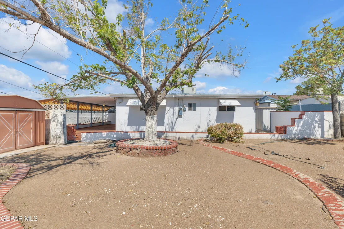 Photo of 1304 WAINWRIGHT Drive