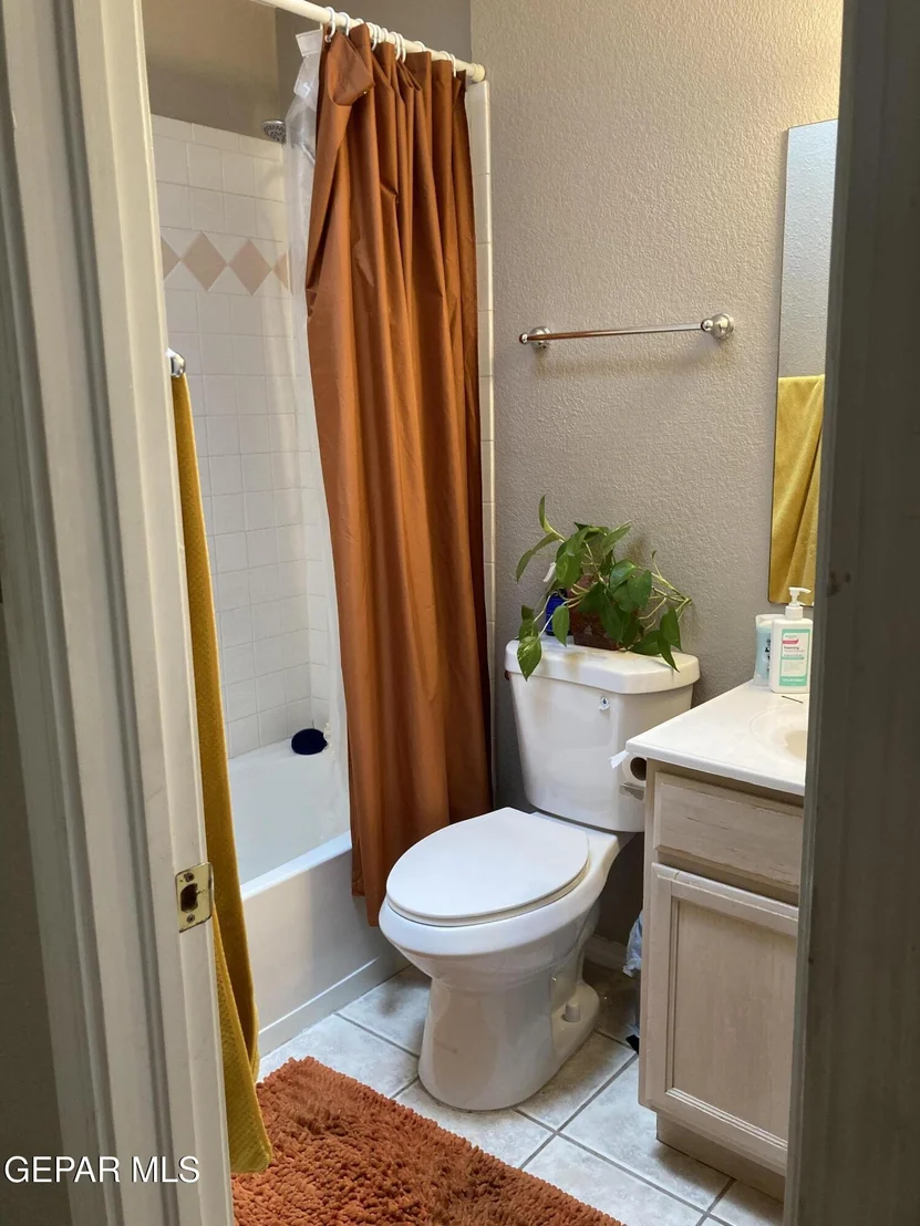 Photo of 9145 BUR OAK Circle