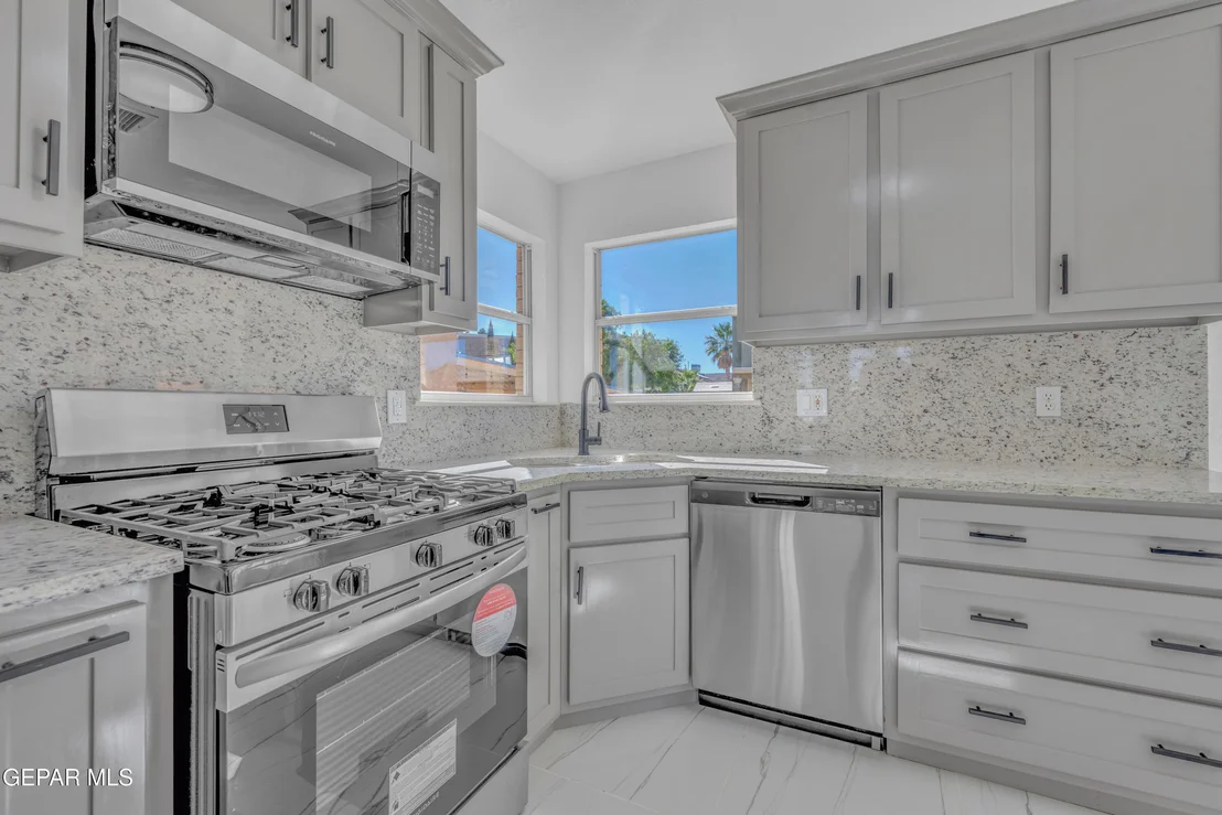 Photo of 12608 SETTING SUN Drive