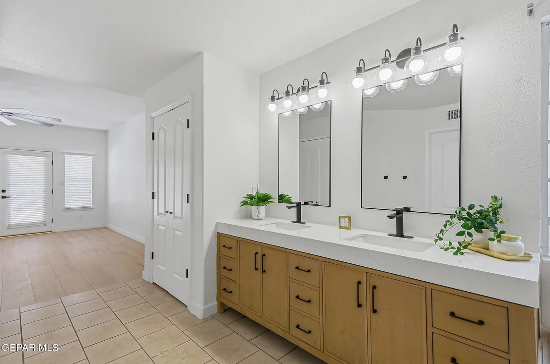 Photo of 6633 WIND RIDGE Drive