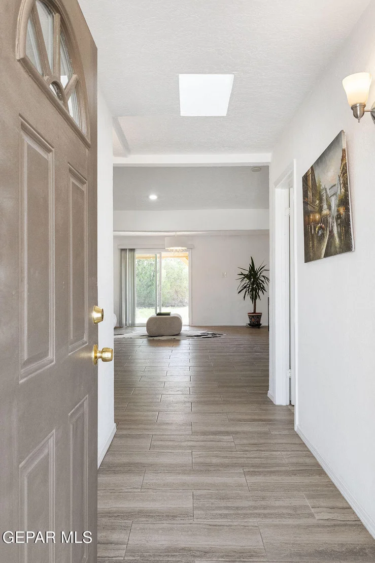 Photo of 2736 HAWICK Road