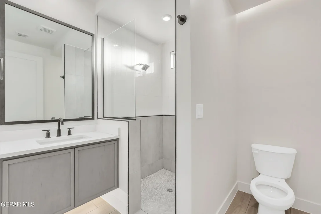 Photo of 621 Paseo de la Reina Street