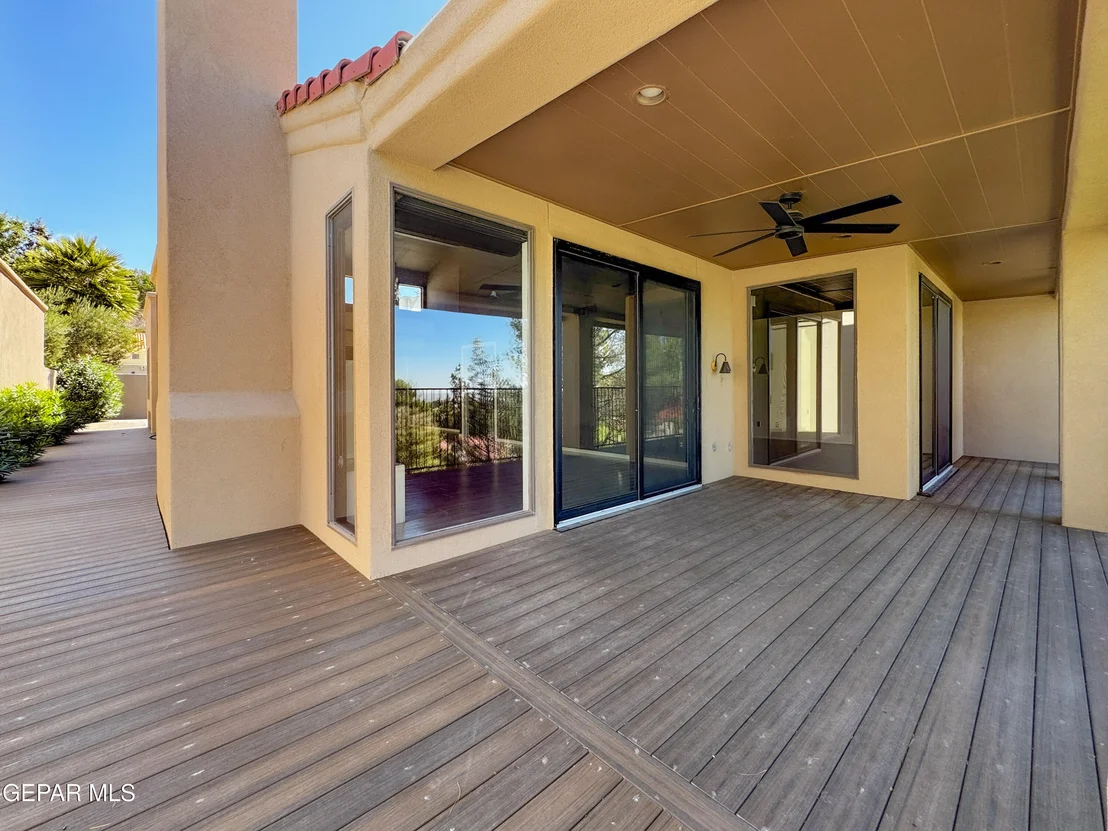 Photo of 1114 Los Jardines Circle