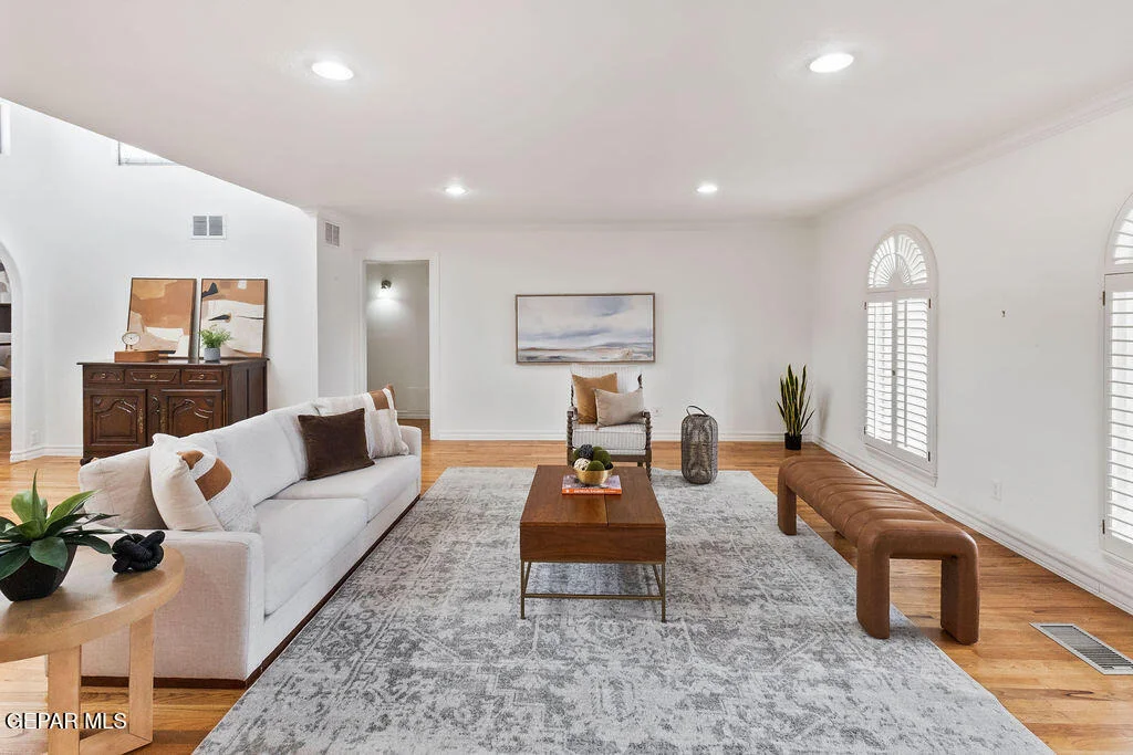 Photo of 6025 TORREY PINES Drive