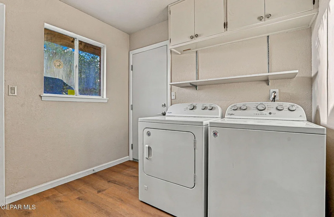 Photo of 220 SERRANIA Drive