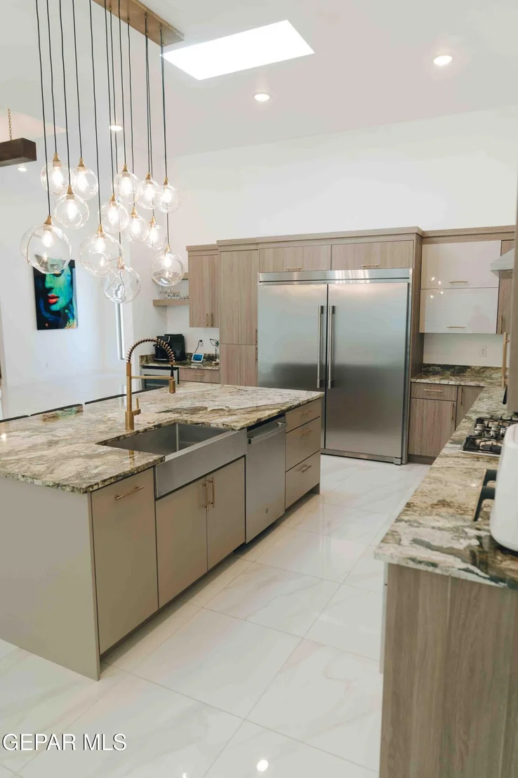 Photo of 653 BIR Circle