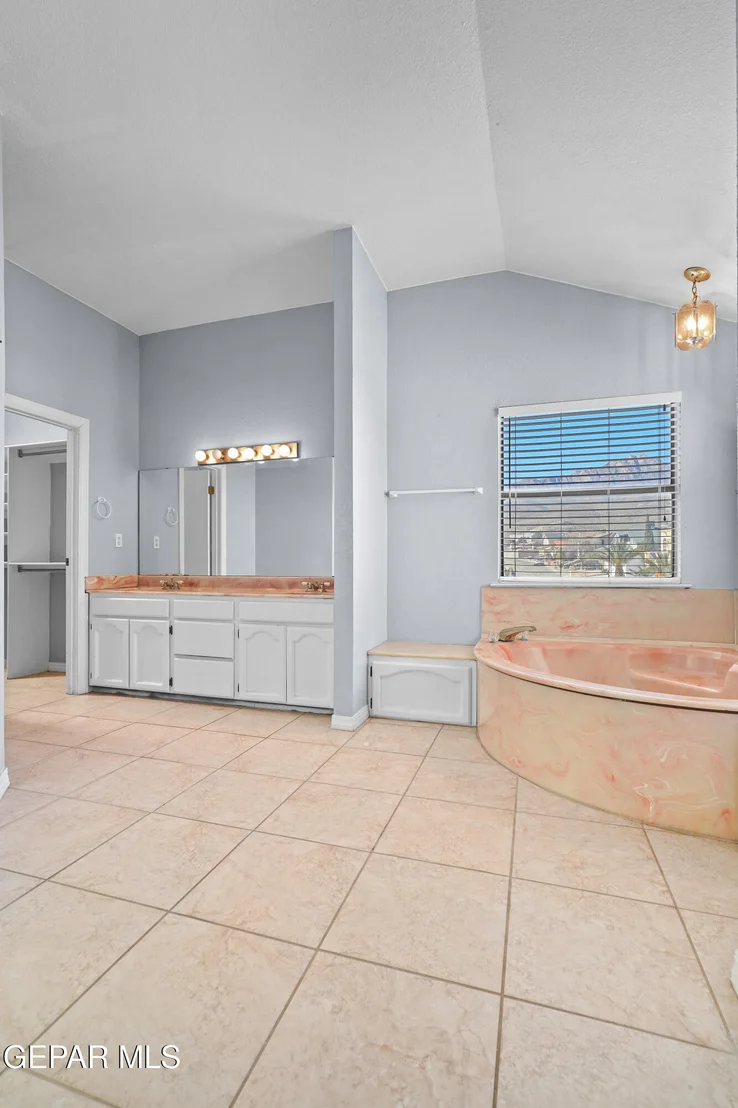 Photo of 6860 RIDGE TOP Drive