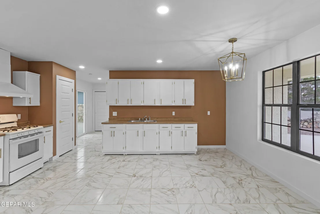 Photo of 142 GREEN DESERT Circle