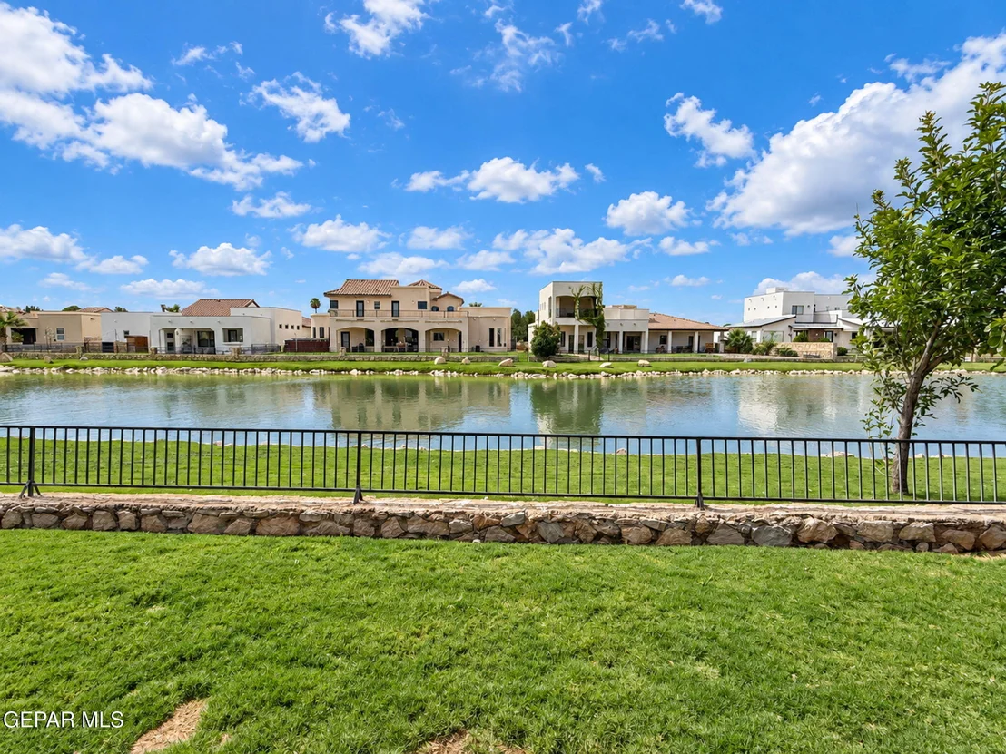 Photo of 5617 RIVER RUN Street