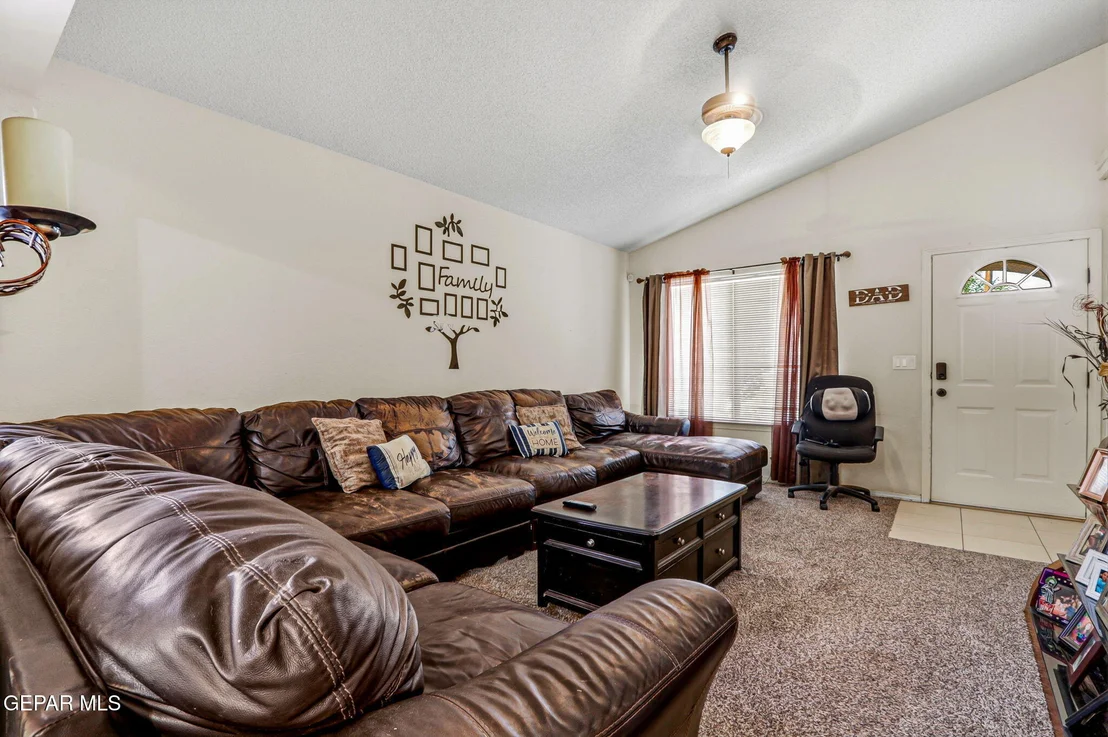 Photo of 616 VILLAS DEL VALLE Road