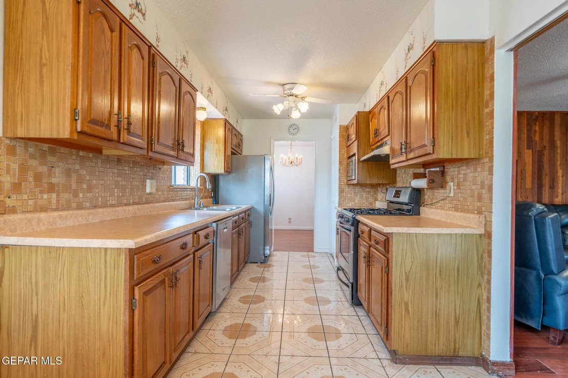 Photo of 8516 Mineola Drive