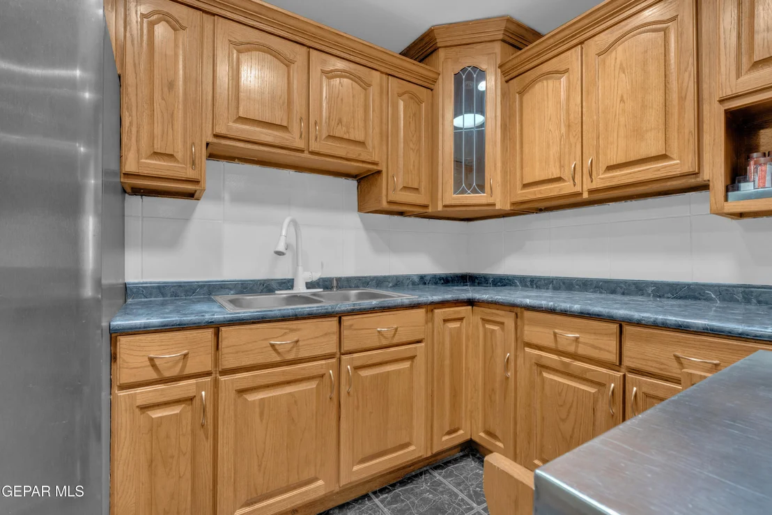 Photo of 808 TALBOT Avenue