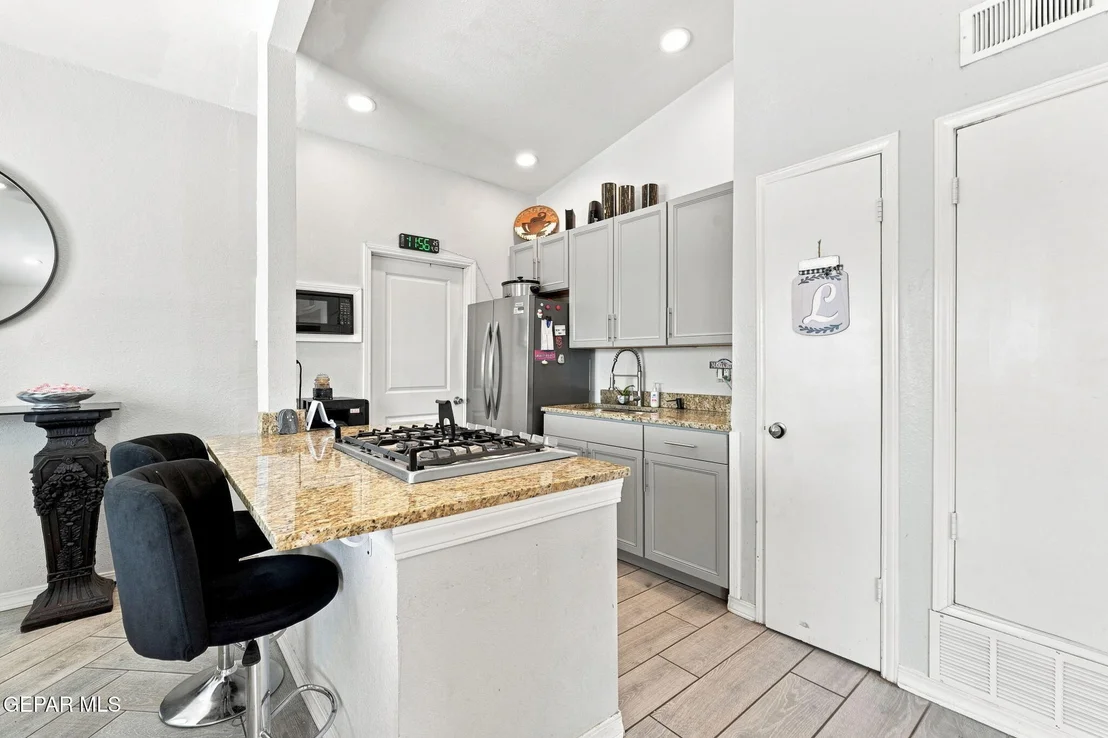 Photo of 9347 CANNES Circle