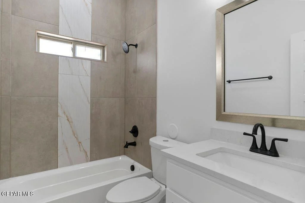 Photo of 3761 Scheme Place
