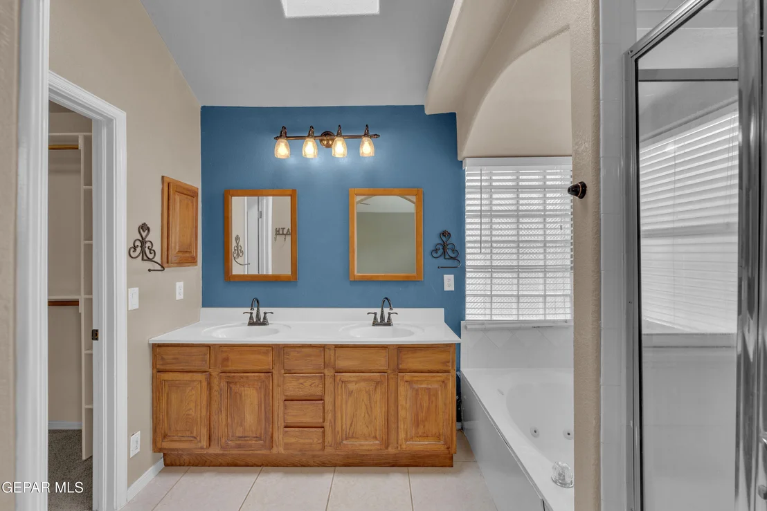 Photo of 6358 FRANKLIN VIEW Drive