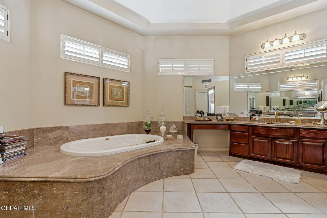 Photo of 5806 DIAMOND POINT Circle