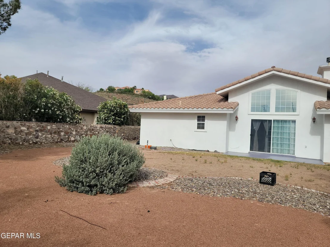 Photo of 1305 TRAIL RIDGE Drive