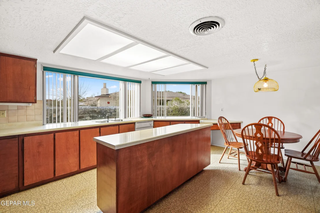 Photo of 1417 MONTE NEGRO Drive