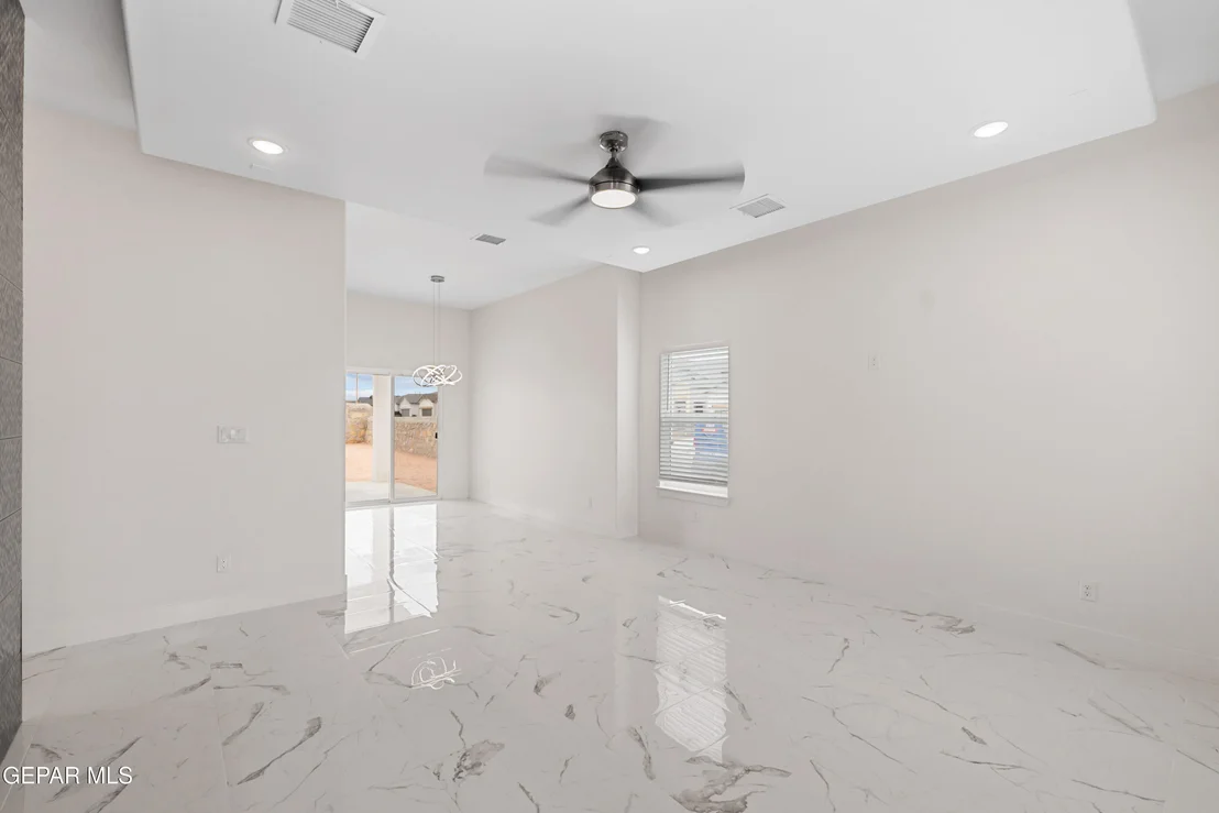 Photo of 3772 Scheme Place